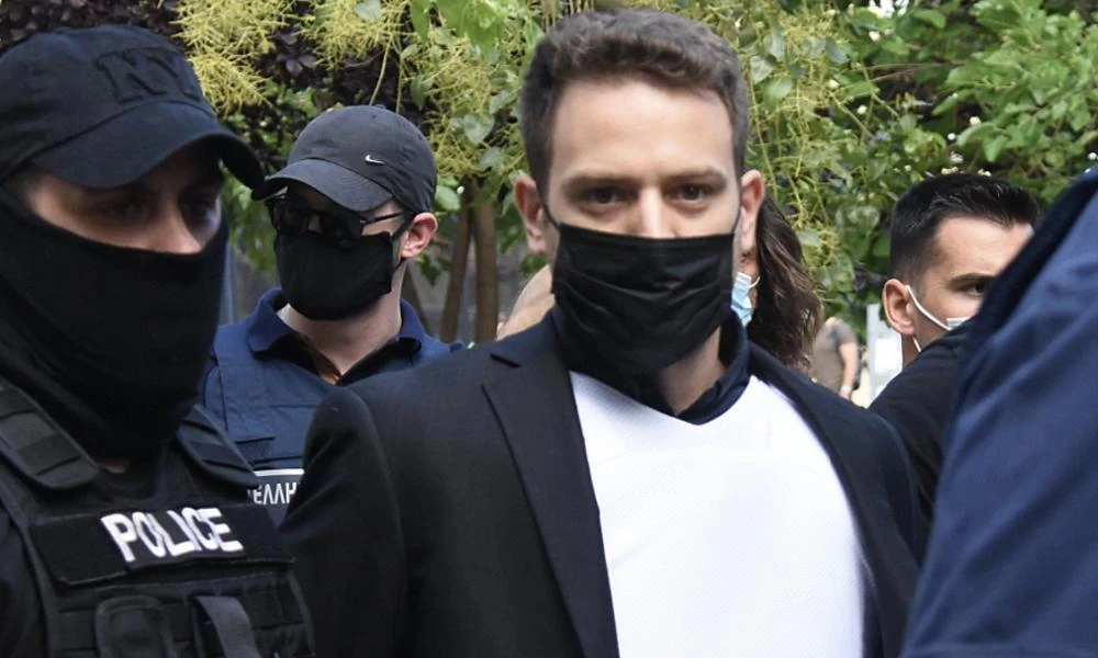 Γλυκά Νερά: Ο συζυγοκτόνος σε χαλαρές σκηνές σε εκπομπή
